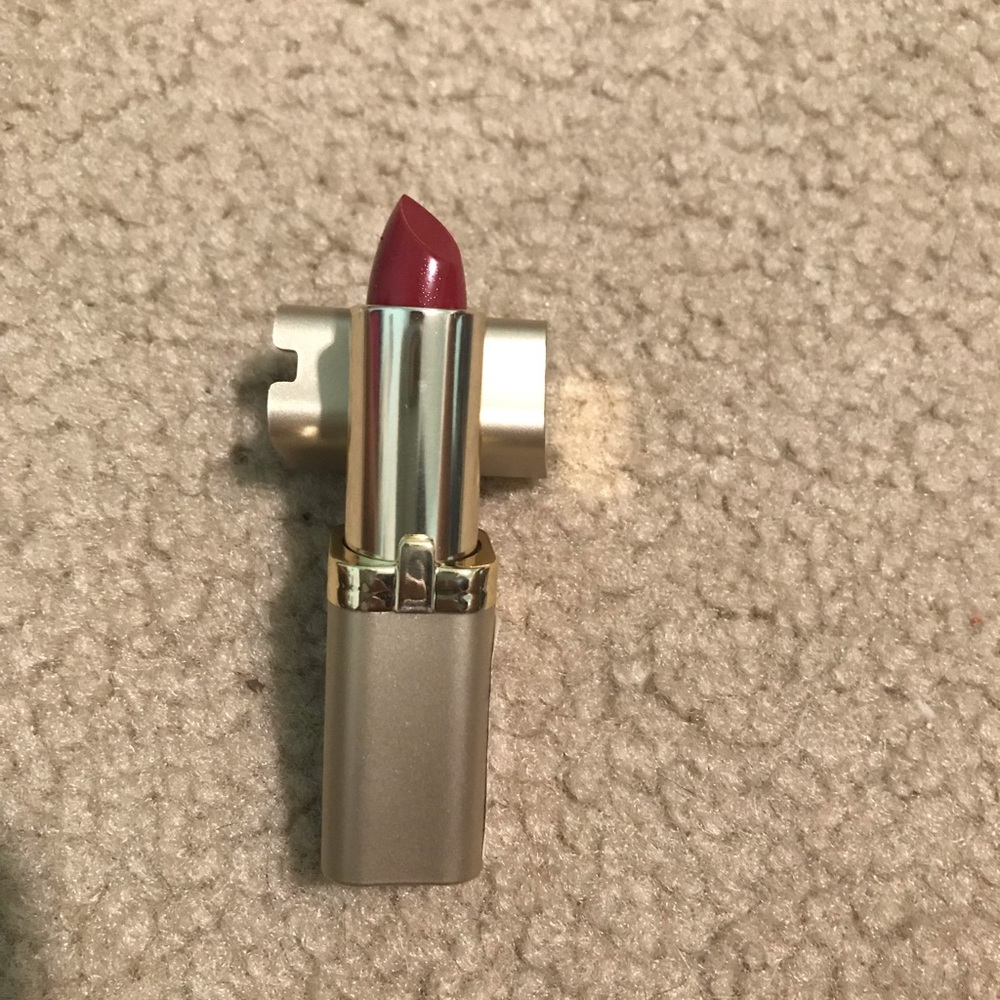 L'OREAL Lipstick